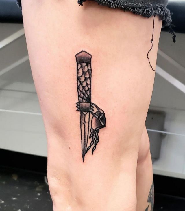Spider Switchblade Tattoo on Leg