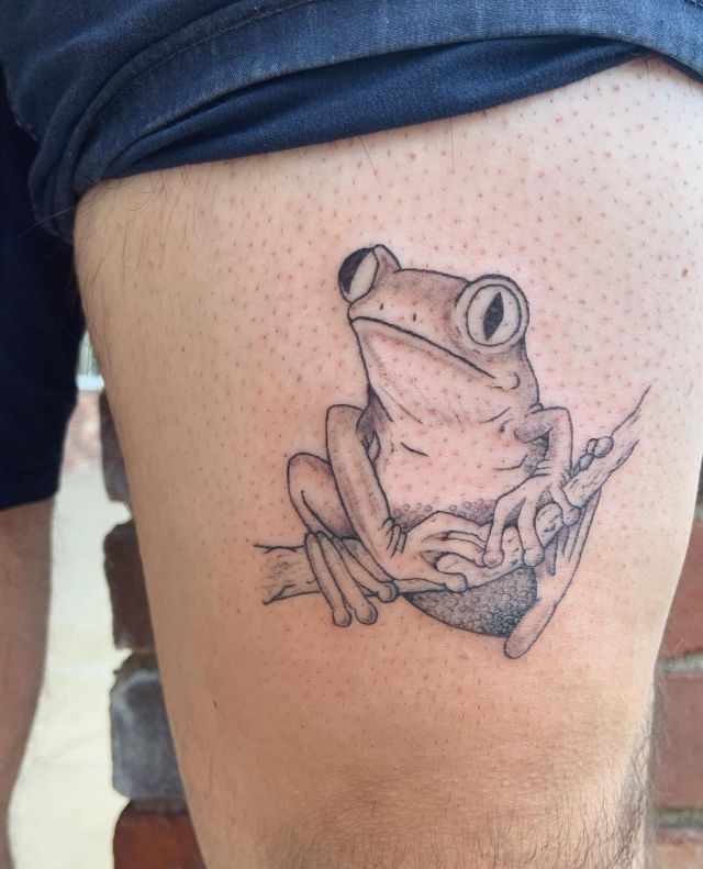 Cute Tree Frog Tattoo on Thigh