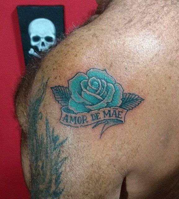 AMOR DE MAE Green Rose Tattoo on Shoulder