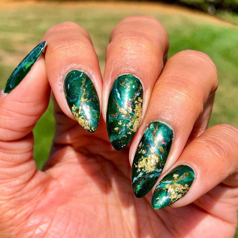 56 Elegant Emerald Green Nail Designs You Will Love | Xuzinuo | Page 50