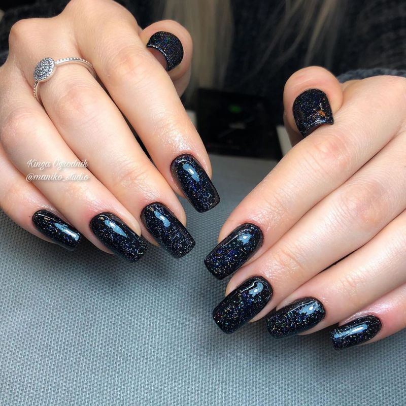 51 Pretty Black Nails with Glitter You’ll Love | Xuzinuo | Page 19
